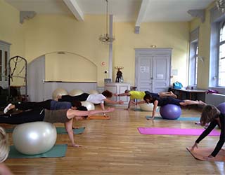 Cours avec swiss ball